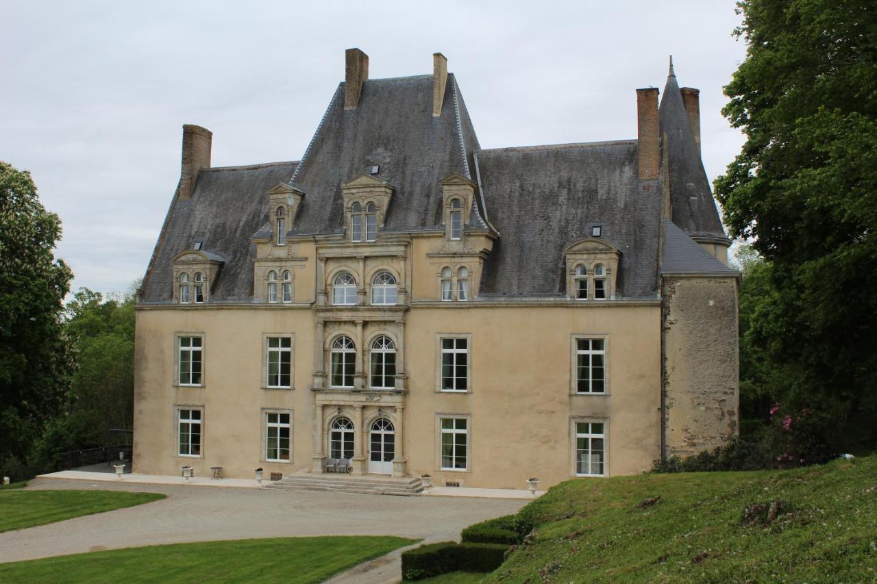 Chateau De La Lucaziere Mont-Saint-Jean  ภายนอก รูปภาพ
